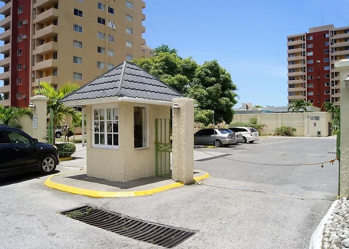 Alva Mae Apartment Ocho Rios