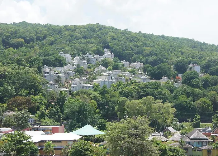 Alva Mae Apartment Ocho Rios